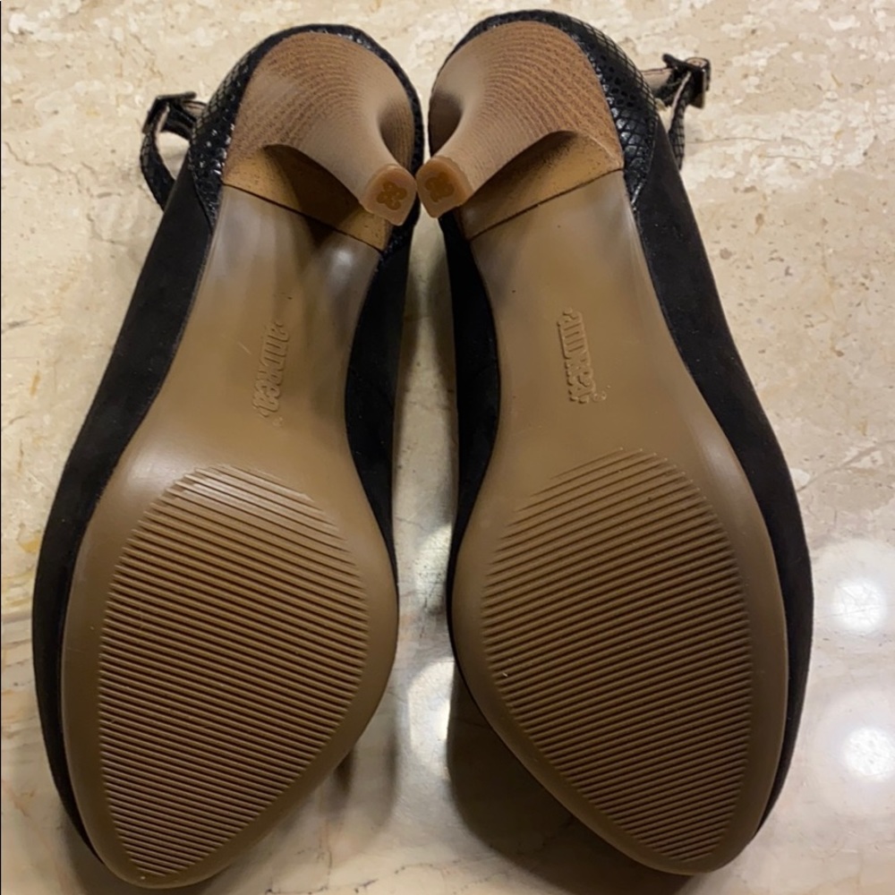 ANDREA Heels NIB - Picture 6 of 7